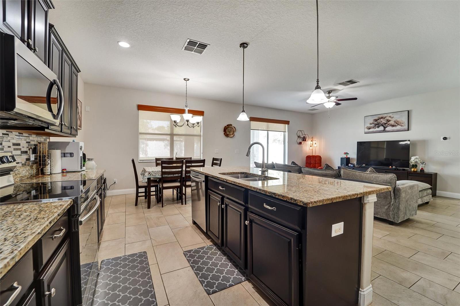 LIVE OAK PRESERVE - Residential