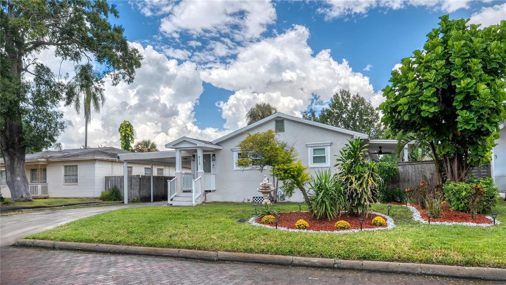 Photo of 913 W Fribley Street, Tampa, FL 33603 (MLS # O6352503)