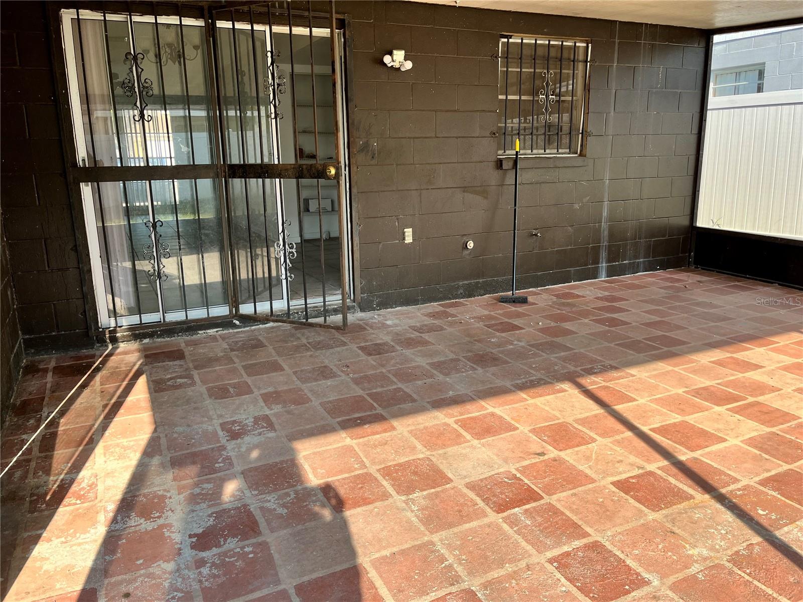 RIVERDALE SUB PH 2 - Residential Lease