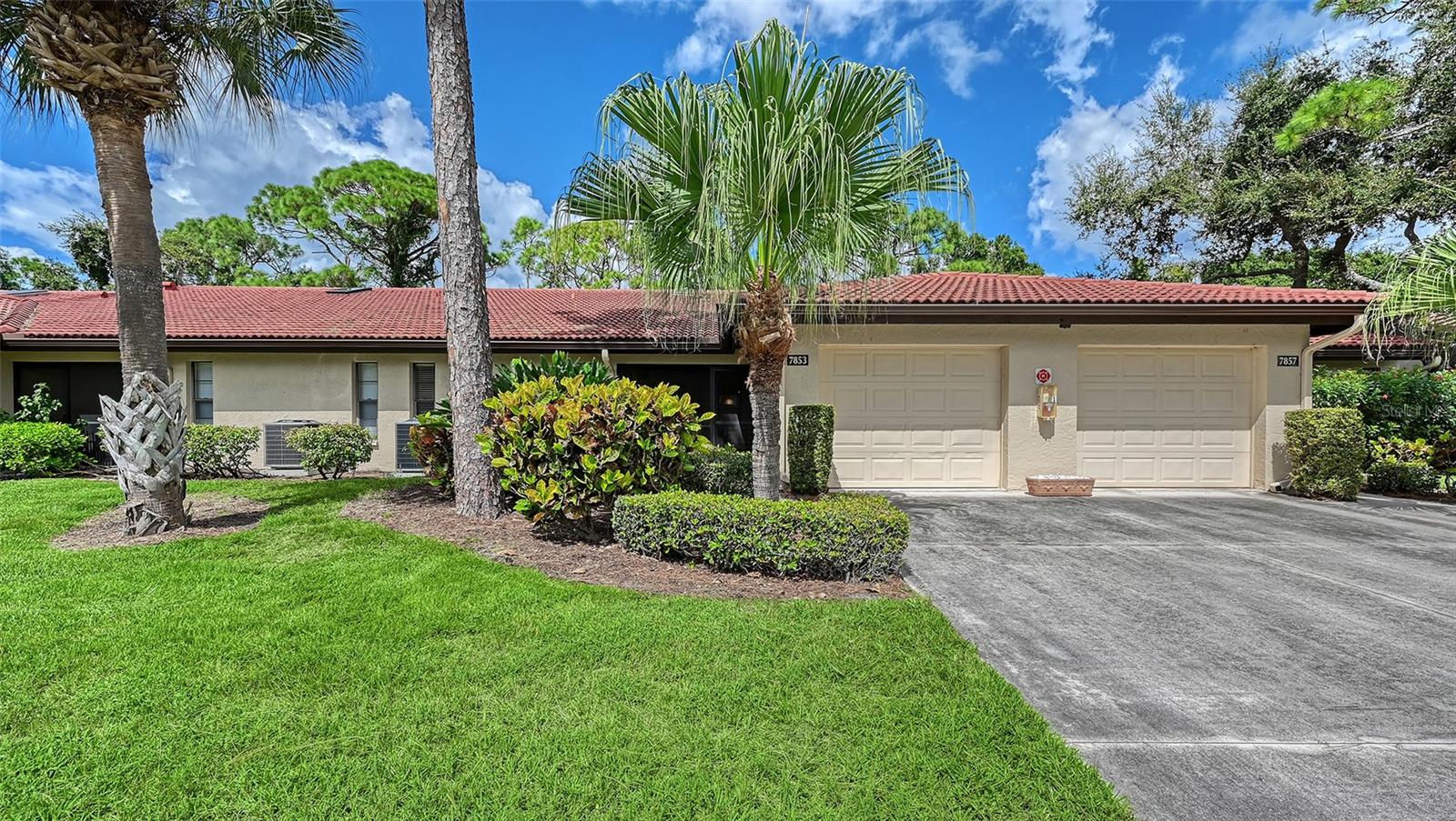 VILLAGE DES PINS I - Residential