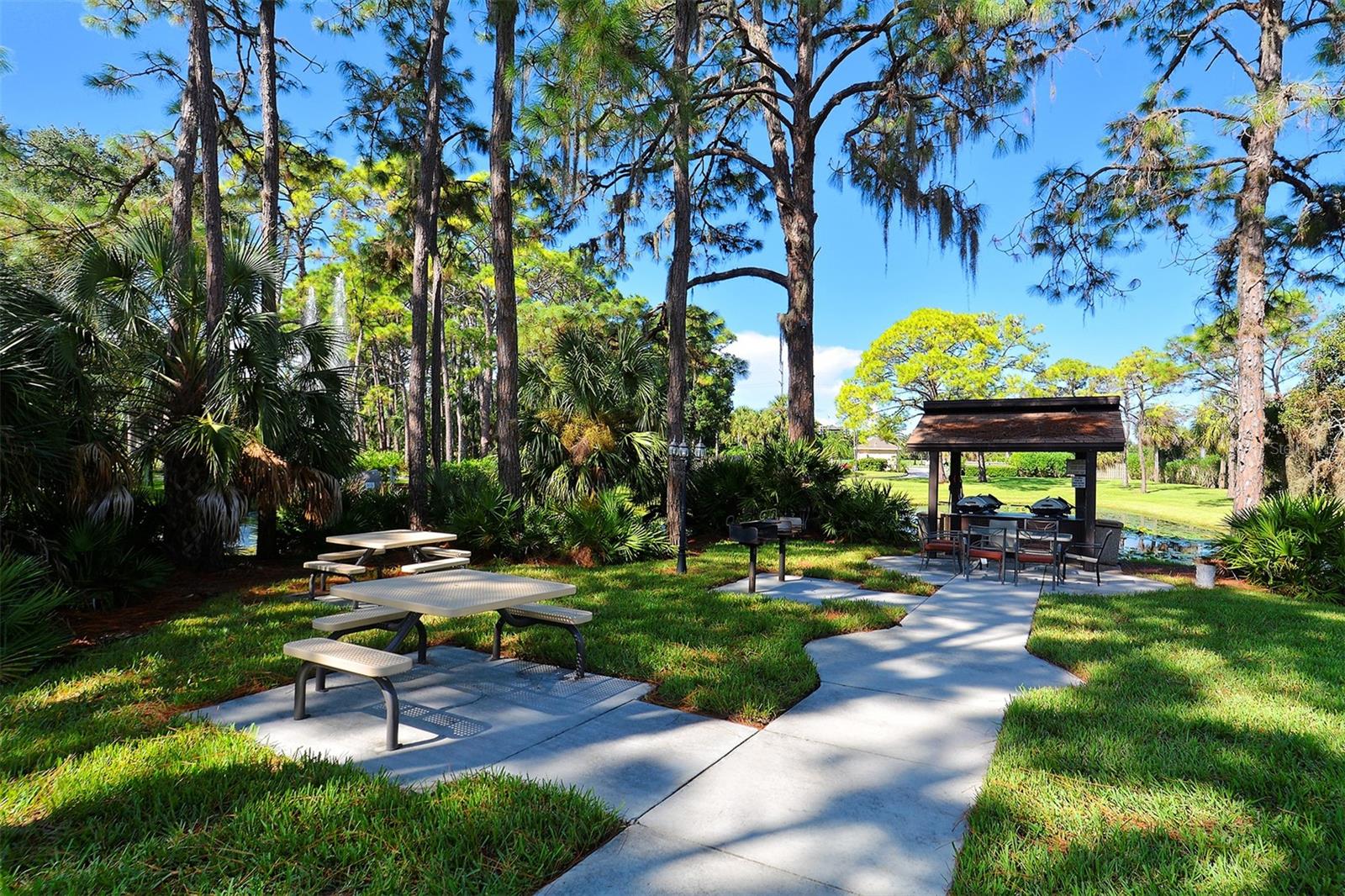 VILLAGE DES PINS I - Residential