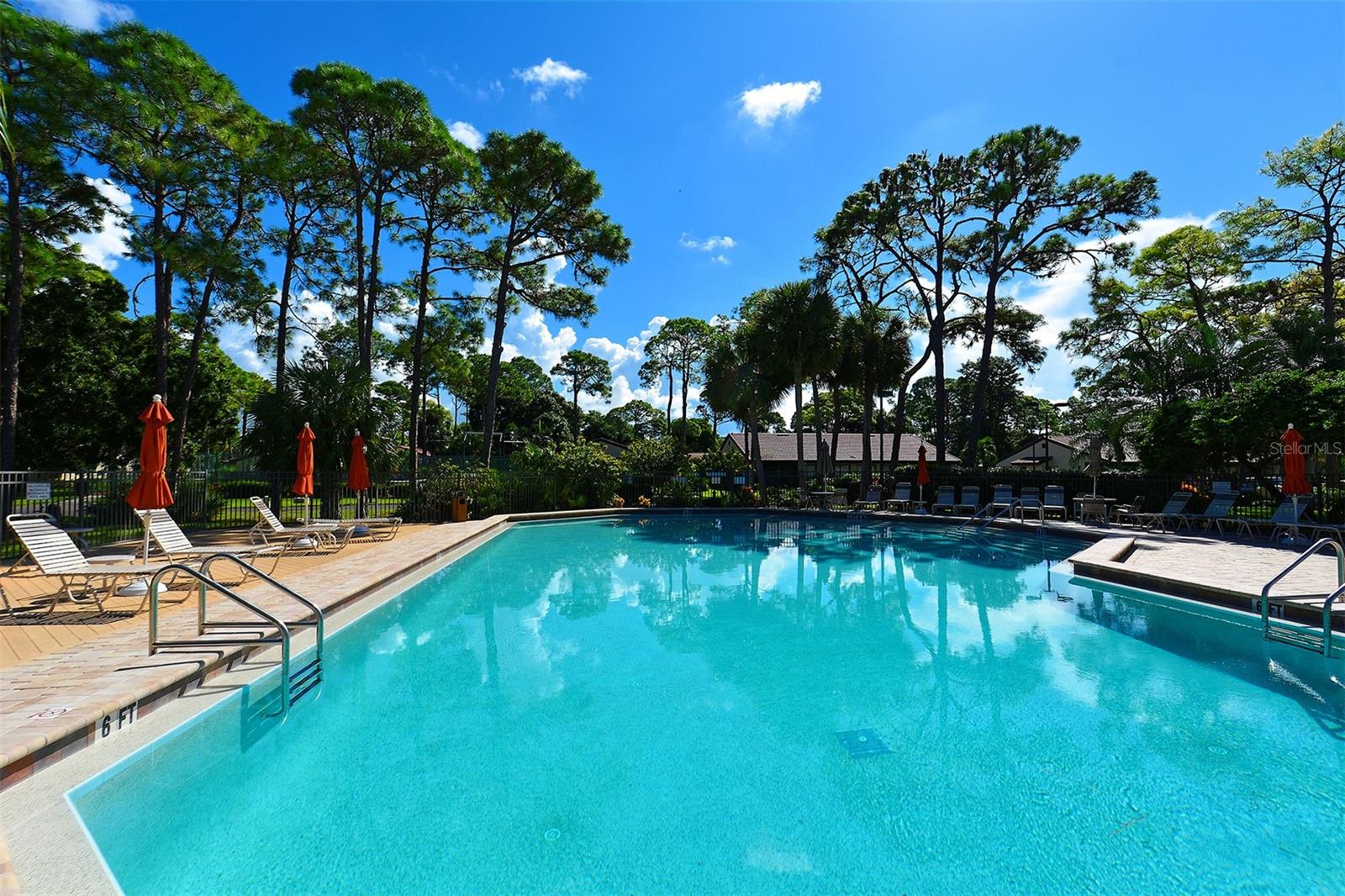 VILLAGE DES PINS I - Residential