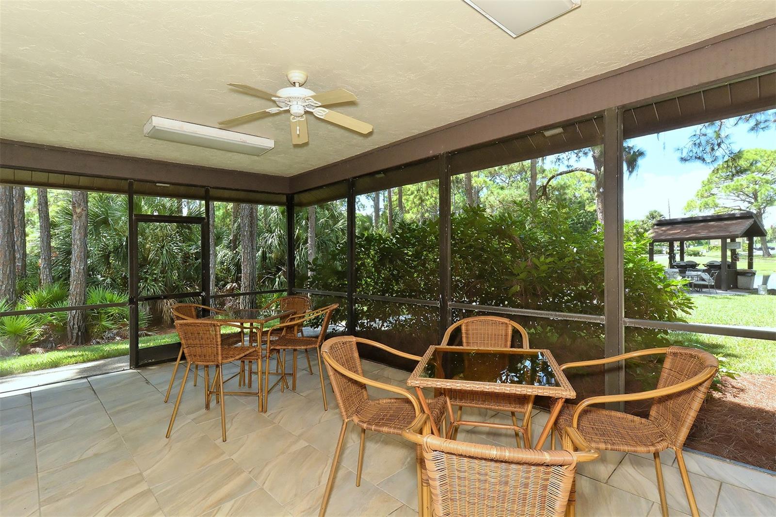 VILLAGE DES PINS I - Residential