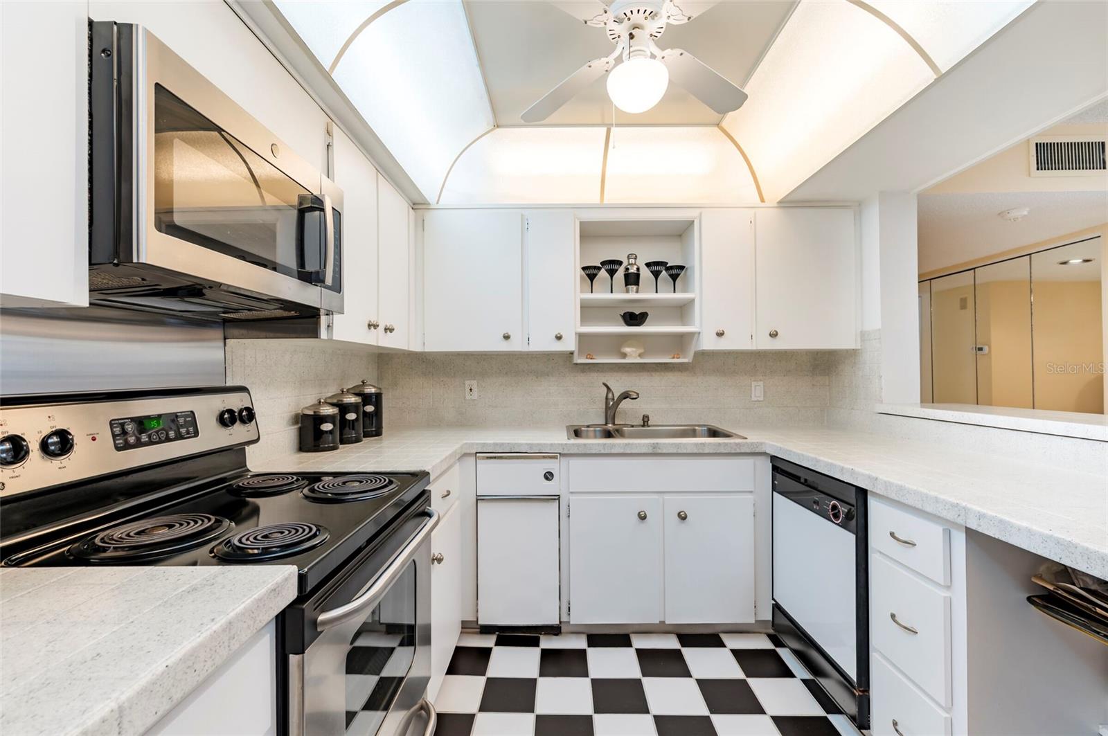 SAND KEY CONDO-SOUTH BEACH 1460 UNIT 511 - Residential