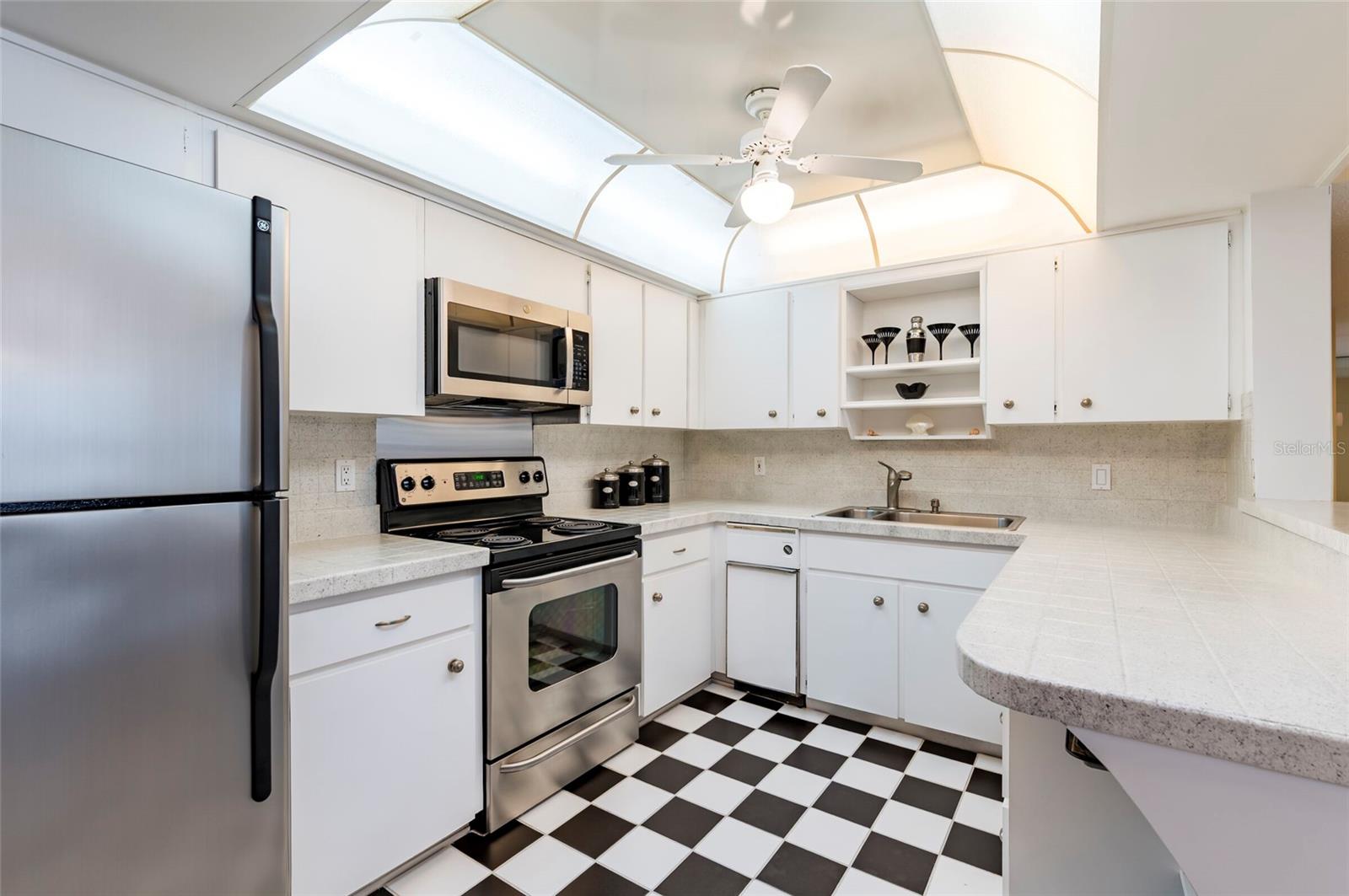 SAND KEY CONDO-SOUTH BEACH 1460 UNIT 511 - Residential