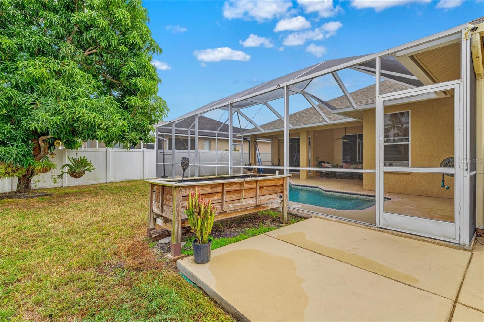 MEADOW WALK - Residential