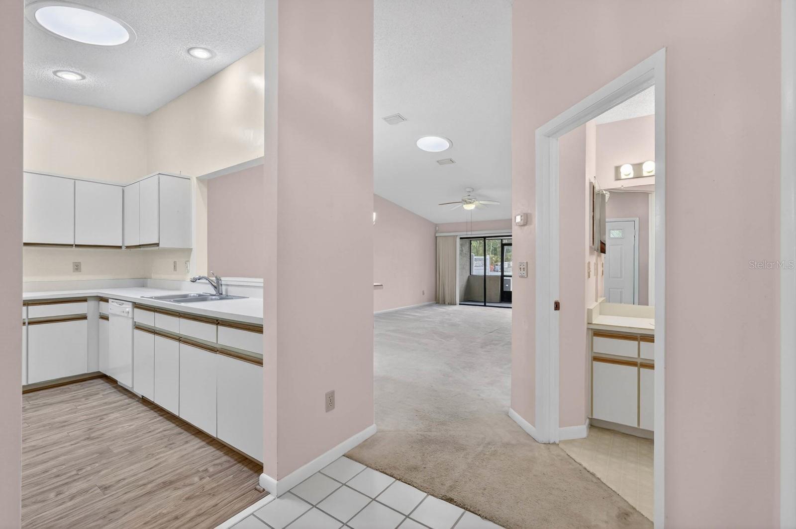 LAKE FOREST & LAKE FOREST NORTH - Residential