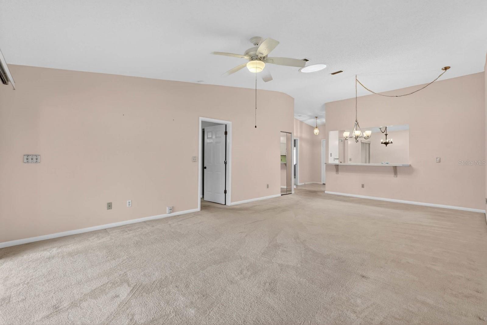 LAKE FOREST & LAKE FOREST NORTH - Residential