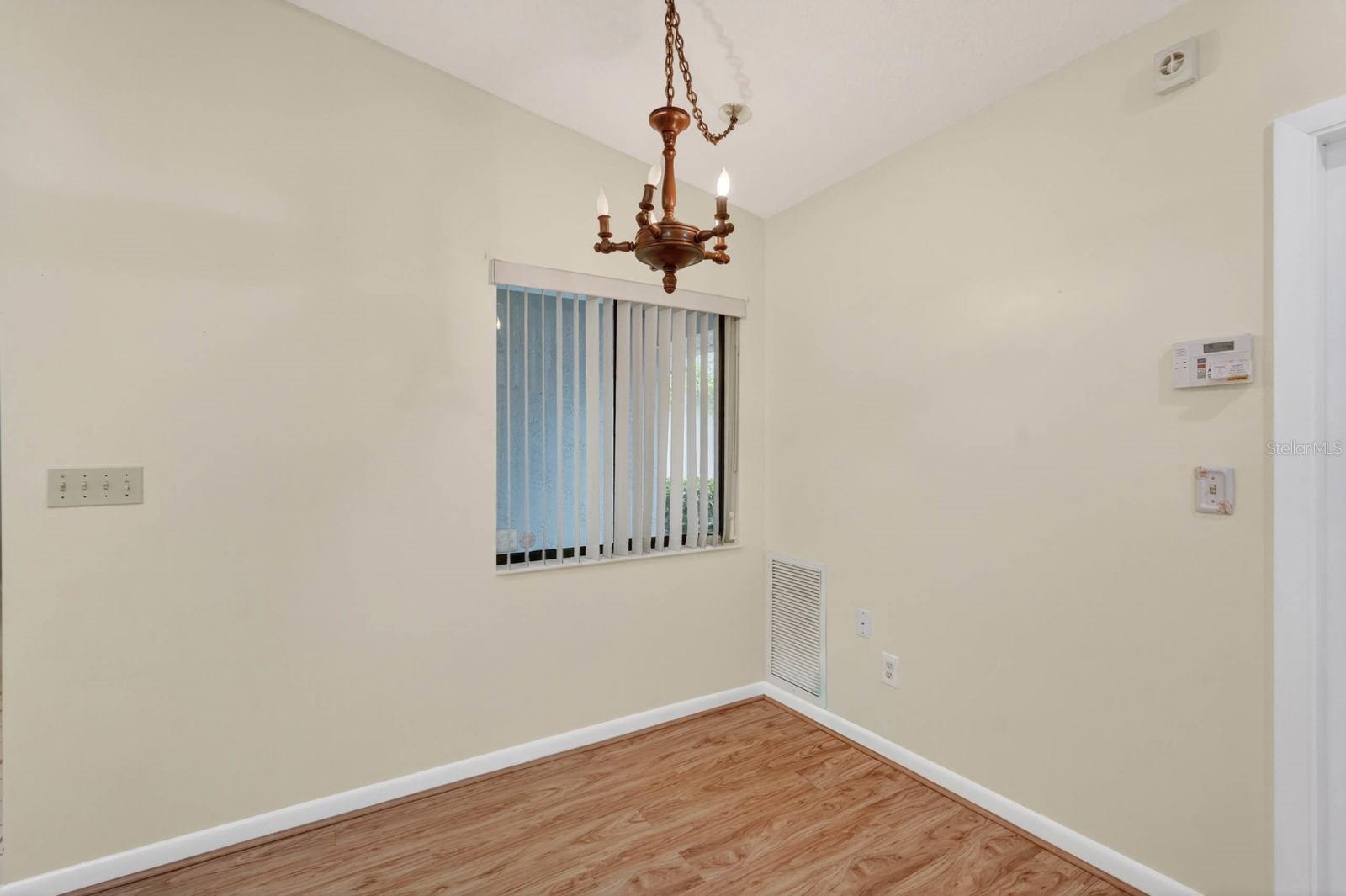 LAKE FOREST & LAKE FOREST NORTH - Residential