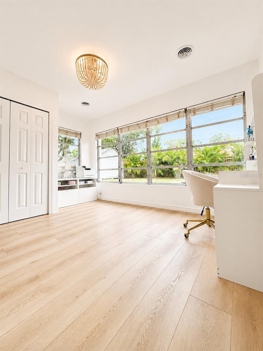 MEADOW CREEK - Residential