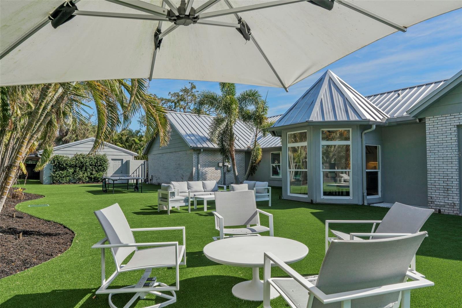 BENEVA OAKS - Residential