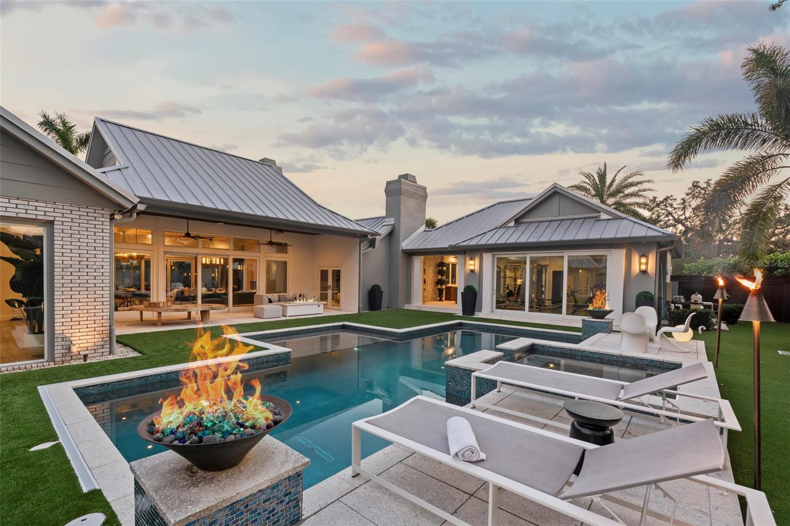 BENEVA OAKS - Residential