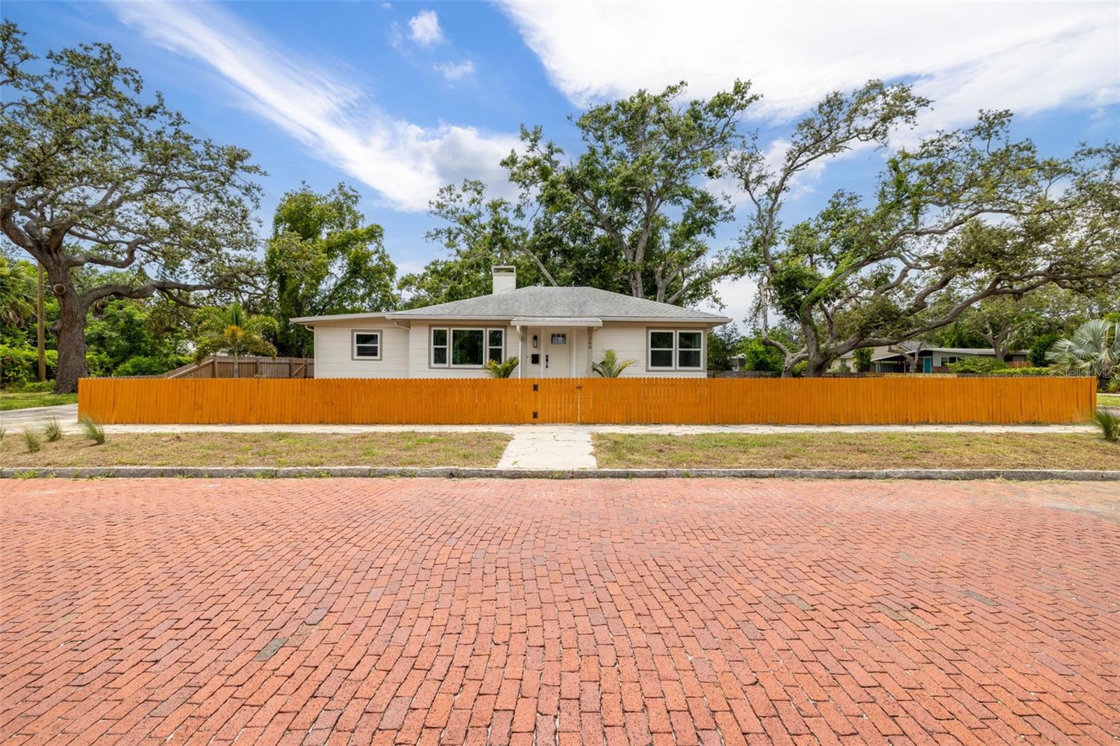 260 46TH STREET N