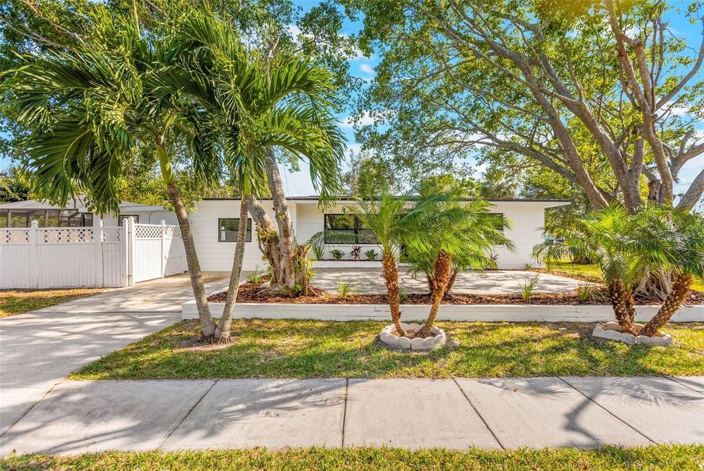 Photo of 1600 Connecticut Avenue NE, St Petersburg, FL 33703 (MLS # TB8364746)