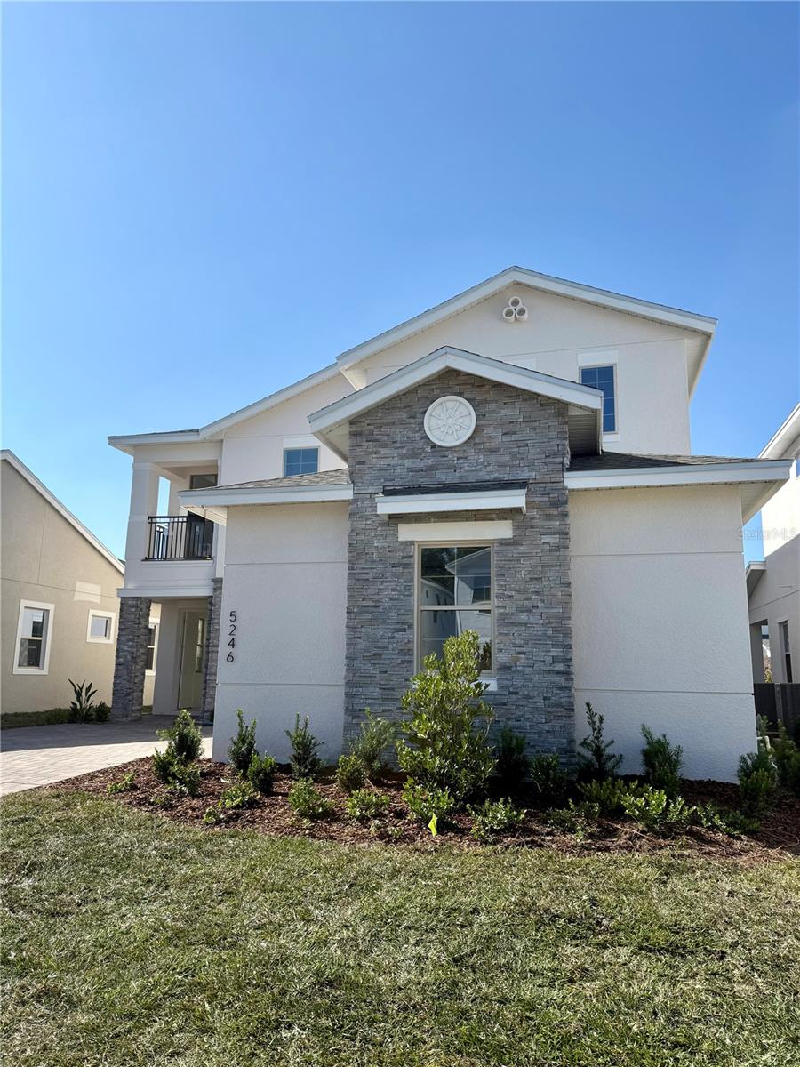 TWIN LAKES PH 8 - Residential