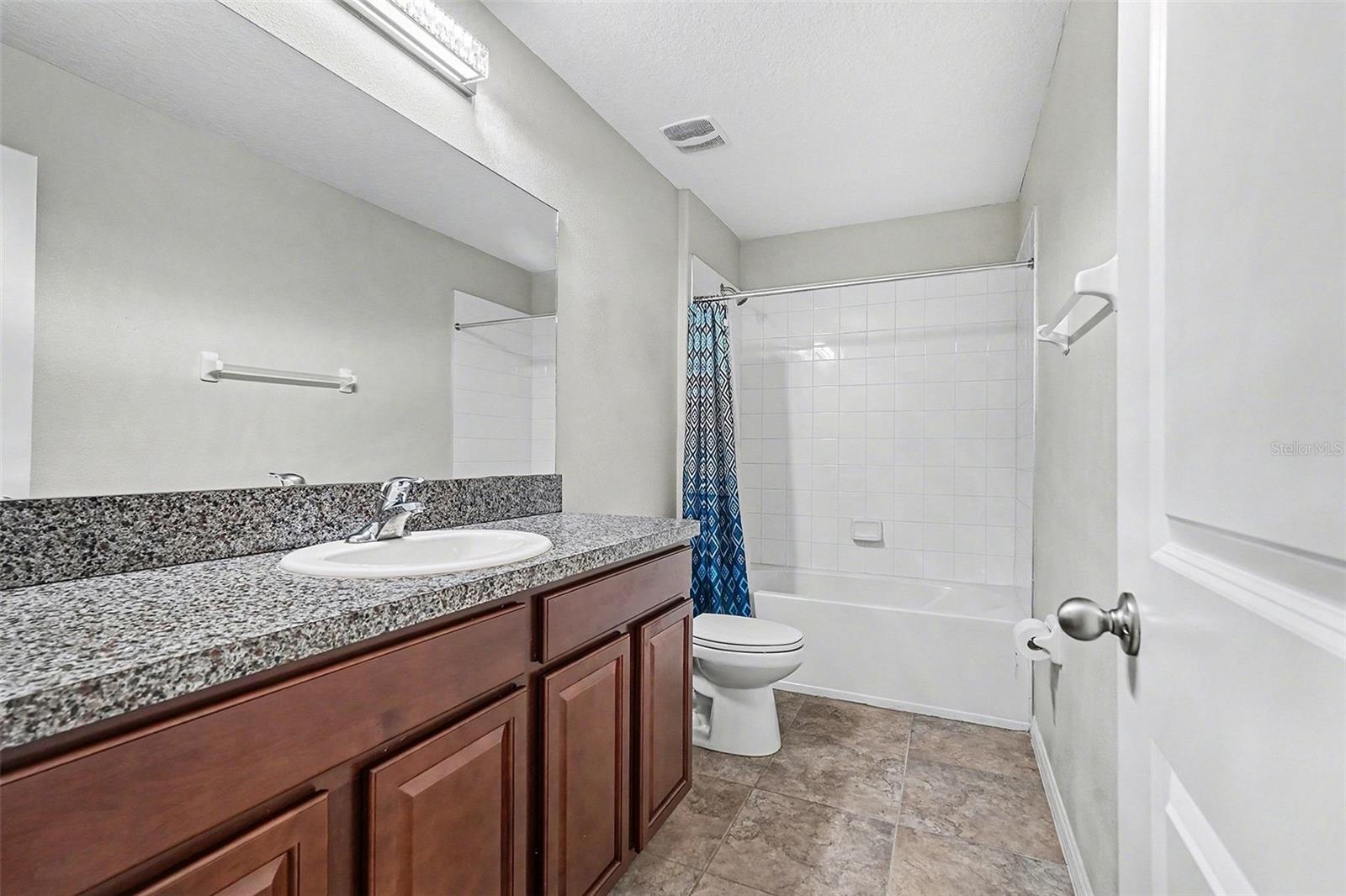 SUNSHINE VILLAGE PH 3A & - Residential