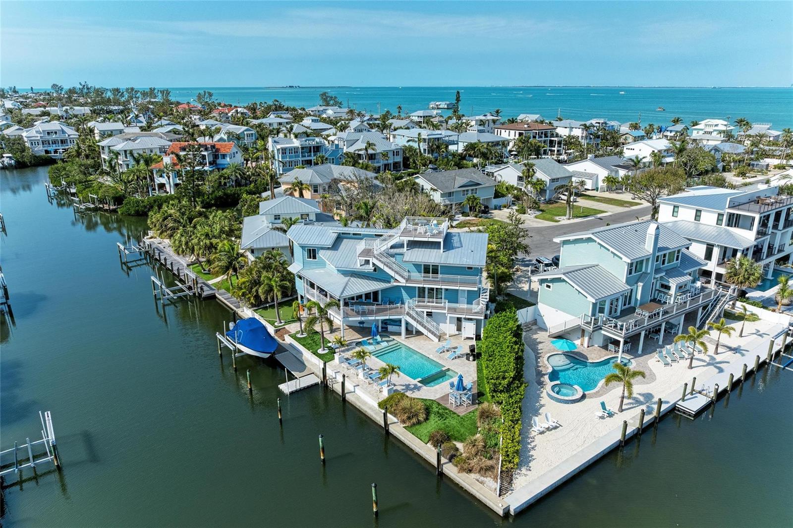 511 LOQUAT DRIVE