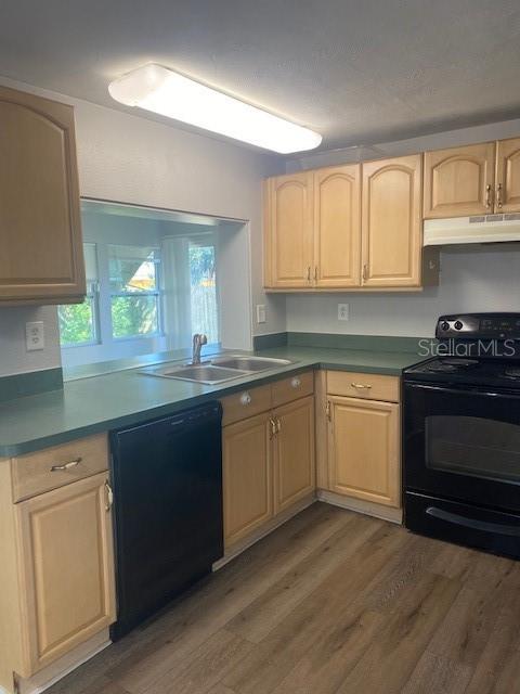 BEACON SQUARE - Residential Lease