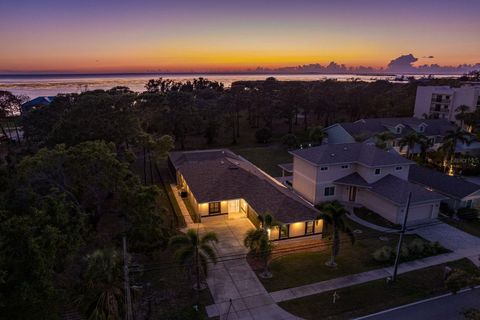 632 S FLORIDA AVENUE TARPON SPRINGS FL 34689