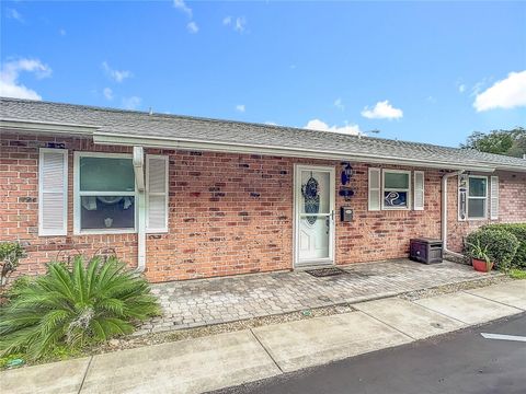 A home in DELAND