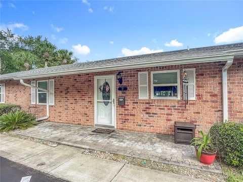 A home in DELAND