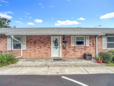 A home in DELAND