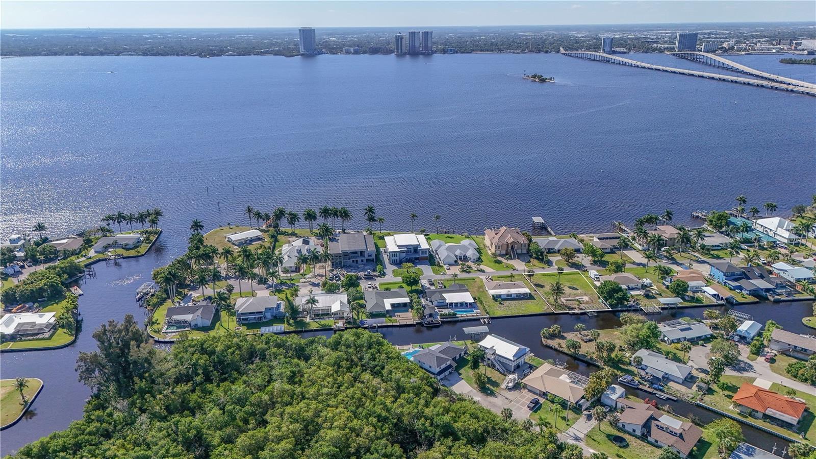 HARBOR ESTATES FIRST ADD - Land