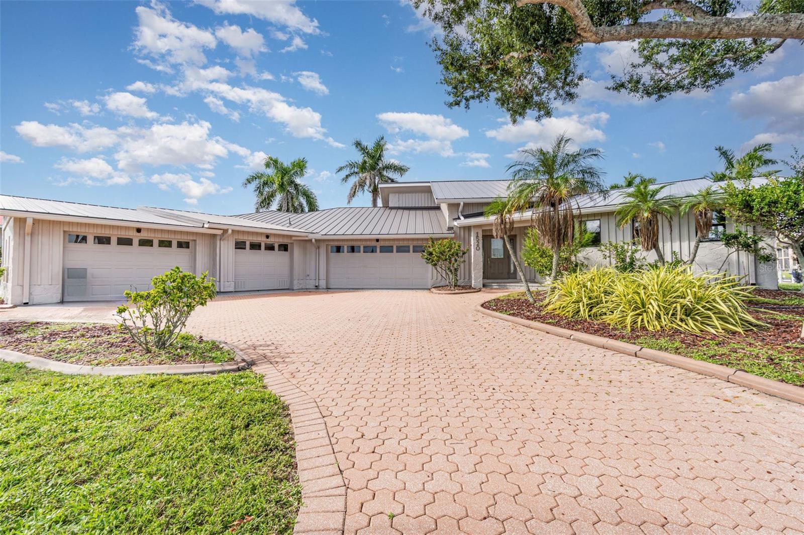 PUNTA GORDA ISLES SEC 9B - Residential