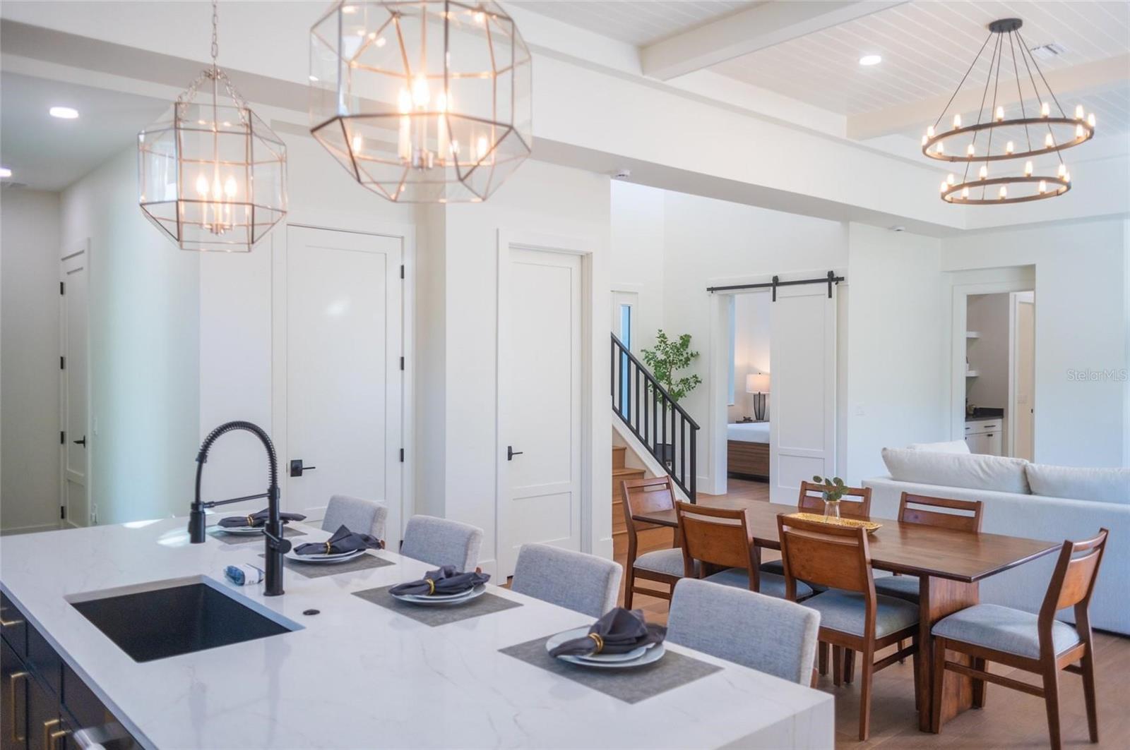 RUSTIC LODGE - Residential