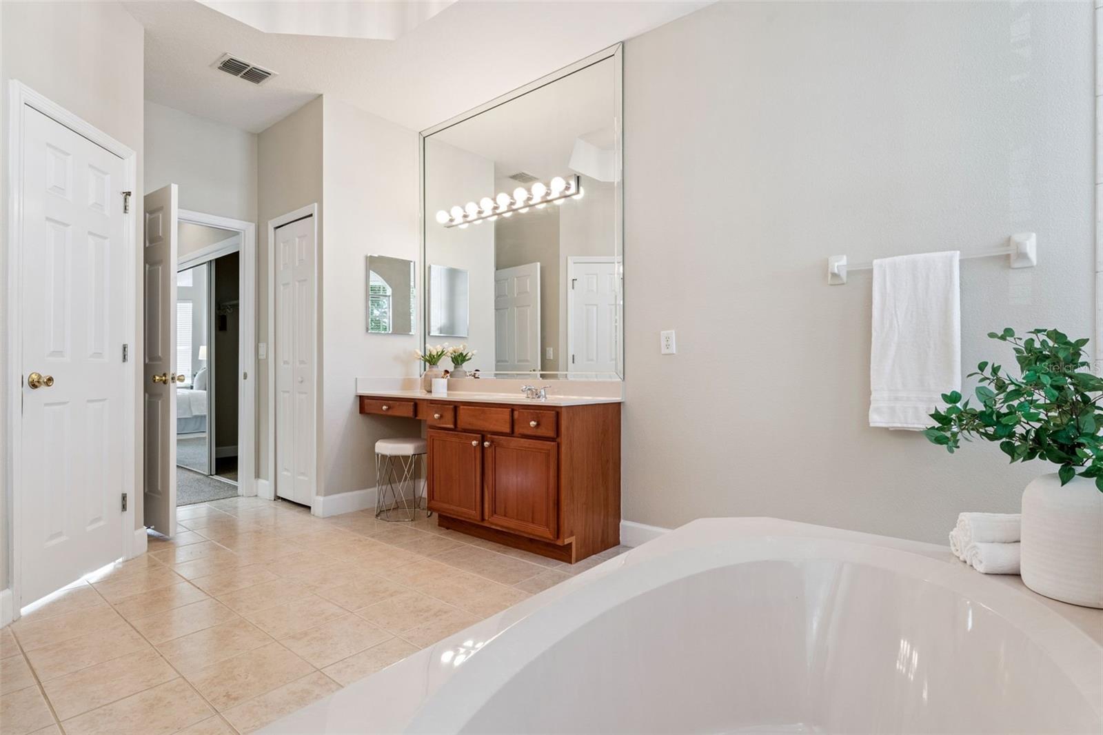 HUNTERS CREEK TR 515 PH 01 & - Residential