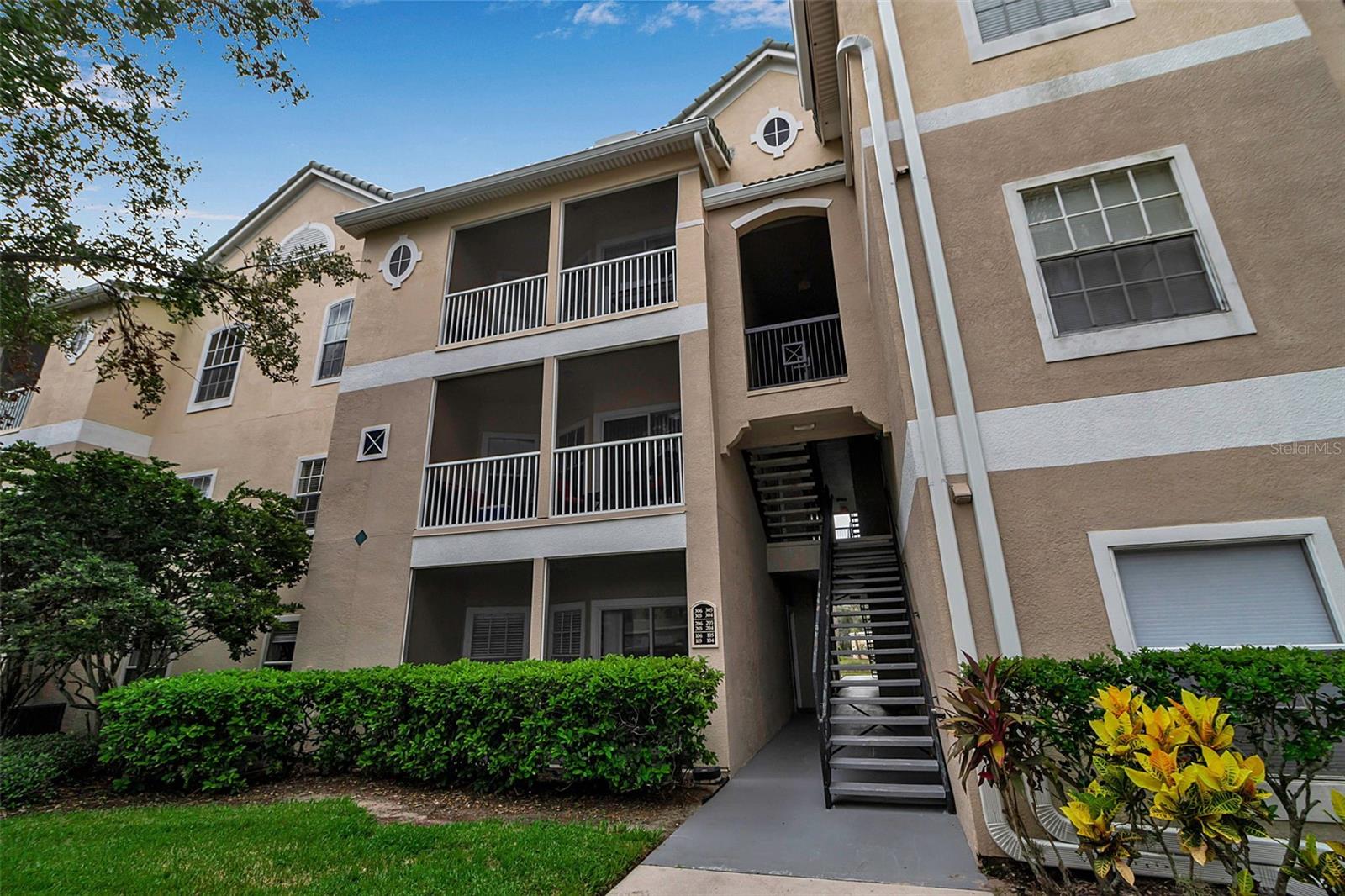 Discover this beautifully renovated 2-bedroom, 1-bath home nestled in the highly sought-after Palmer Ranch community of Sarasota, Florida. Perfect for first-time homebuyers or savvy investors, this property blends lifestyle, location, and value.
Palmer Ranch is one of Sarasota’s most desirable areas, offering both convenience and a vibrant way of life. You’ll love being just minutes from:Legacy Trail – ideal for biking, walking, and staying active. Siesta Key Beach – world-famous for its sugar-white sands and turquoise waters-Gulf Gate & Downtown Sarasota – endless options for shopping, dining, entertainment, and nightlife
I-75 – quick access for commuters and easy travel across Southwest Florida.
Community Highlights include Brand new roofs being installed throughout the community, Sparkling community pool,Fitness center & tennis courts,Peaceful walking paths for your daily strolls.
Inside, this renovated residence features a smart, functional floor plan with two comfortable bedrooms, a modern bathroom, and stylish updates throughout. The home can even be sold furnished, making it a true turnkey opportunity.
Whether you’re searching for your Florida dream home or a strong income-producing investment, this Palmer Ranch gem checks all the boxes.
