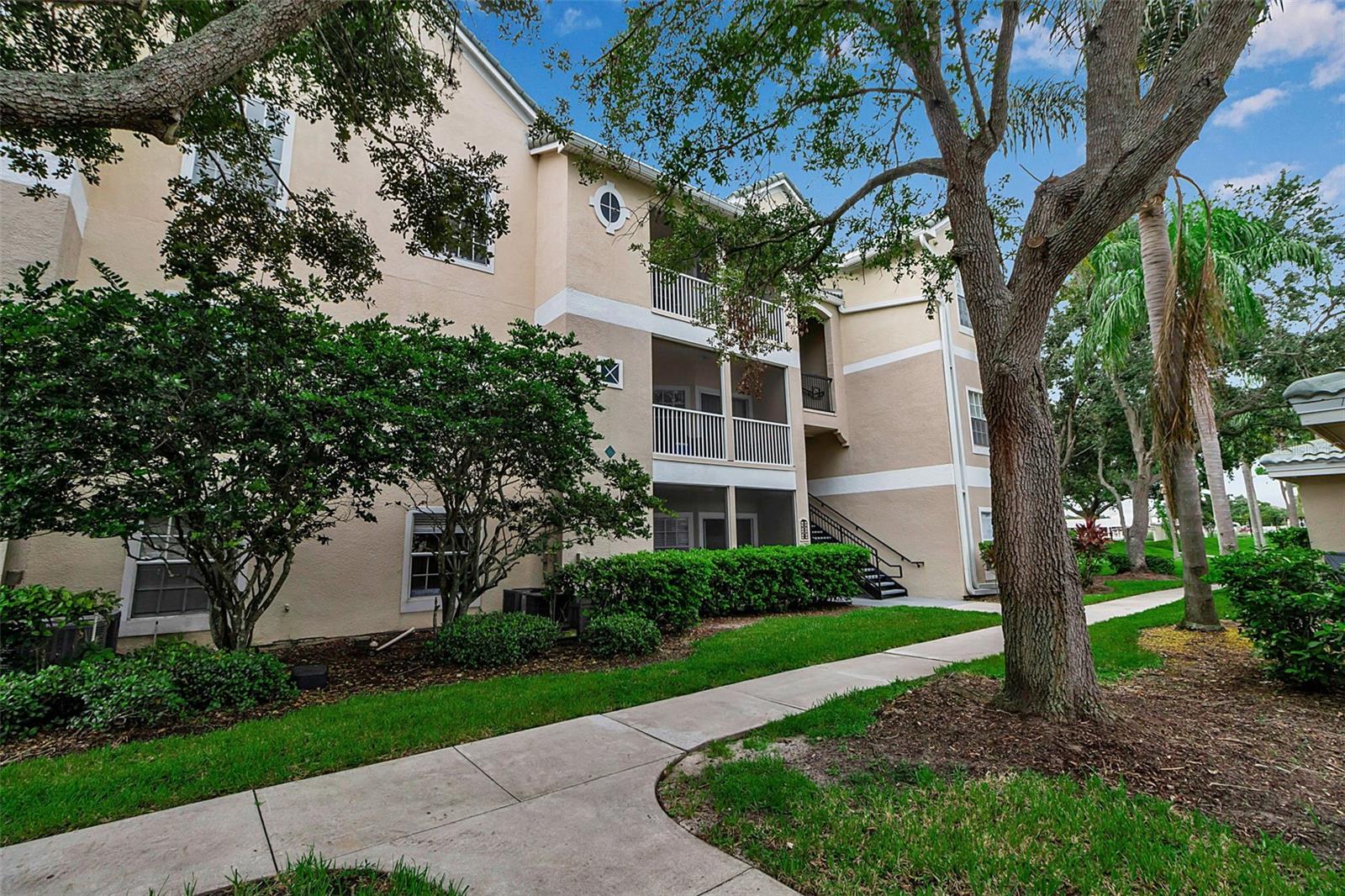SERENADE ON PALMER RANCH - Residential