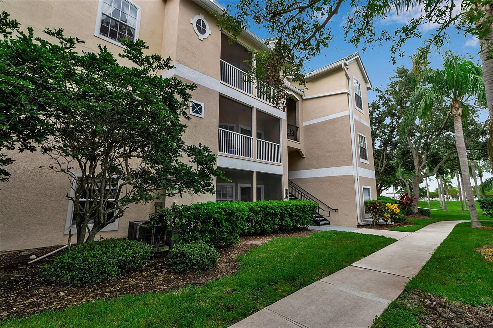 SERENADE ON PALMER RANCH - Residential