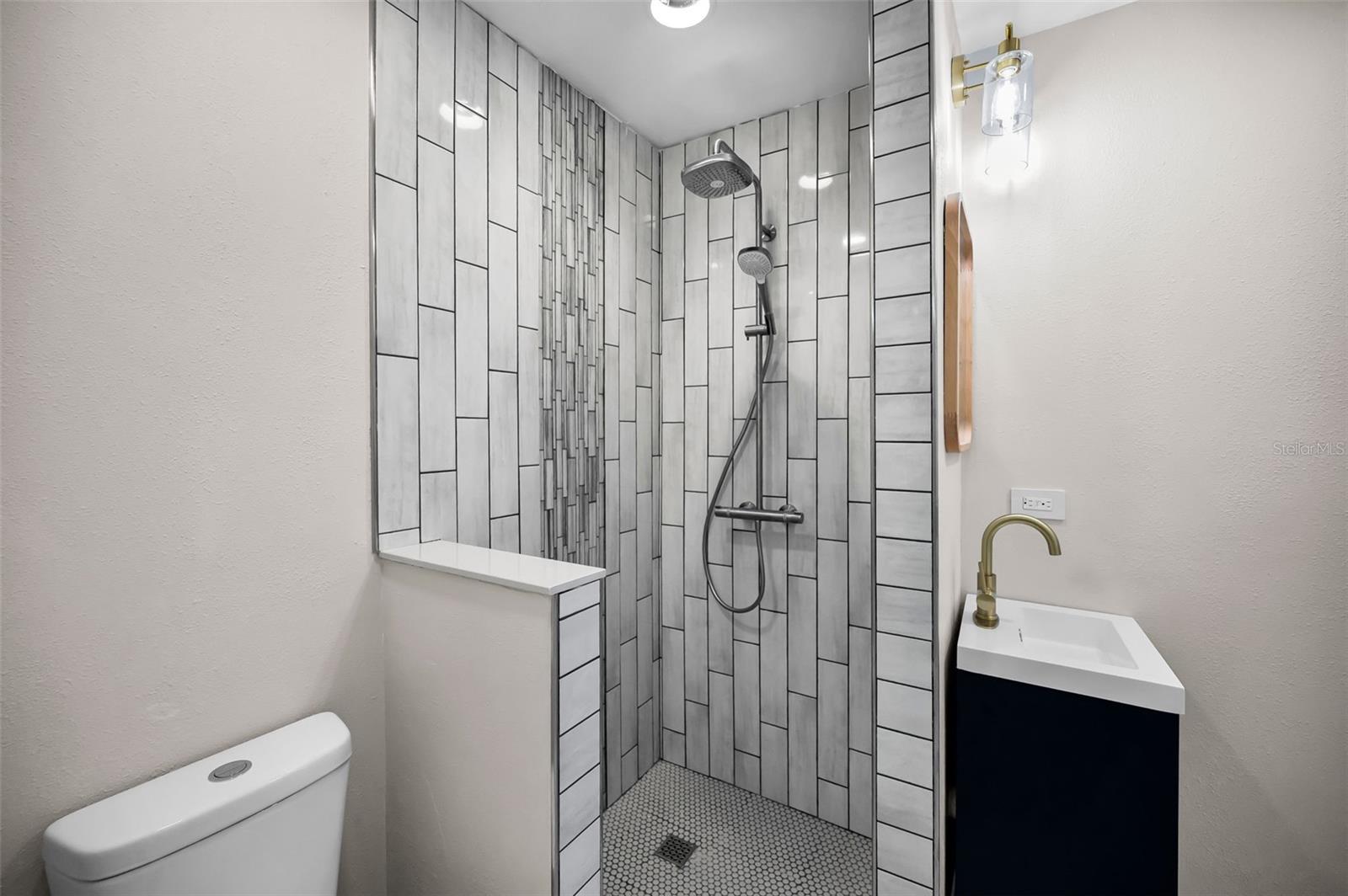 BAY POINT ESTATES 2ND ADD - Residential Lease