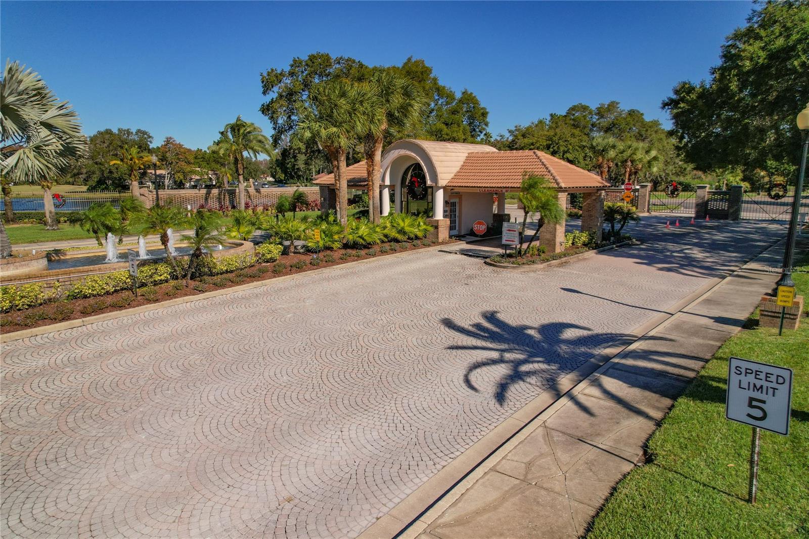 CRESCENT OAKS COUNTRY CLUB COVENTRY PH 4 - Residential