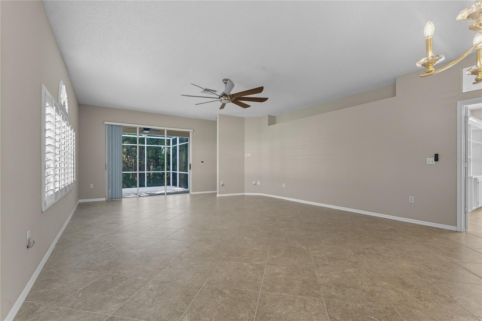 CRESCENT OAKS COUNTRY CLUB COVENTRY PH 4 - Residential