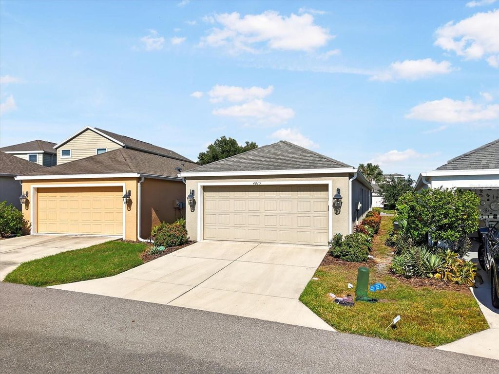 Photo of 4015 Cottage Hill Avenue, Parrish, FL 34219 (MLS # TB8433359)