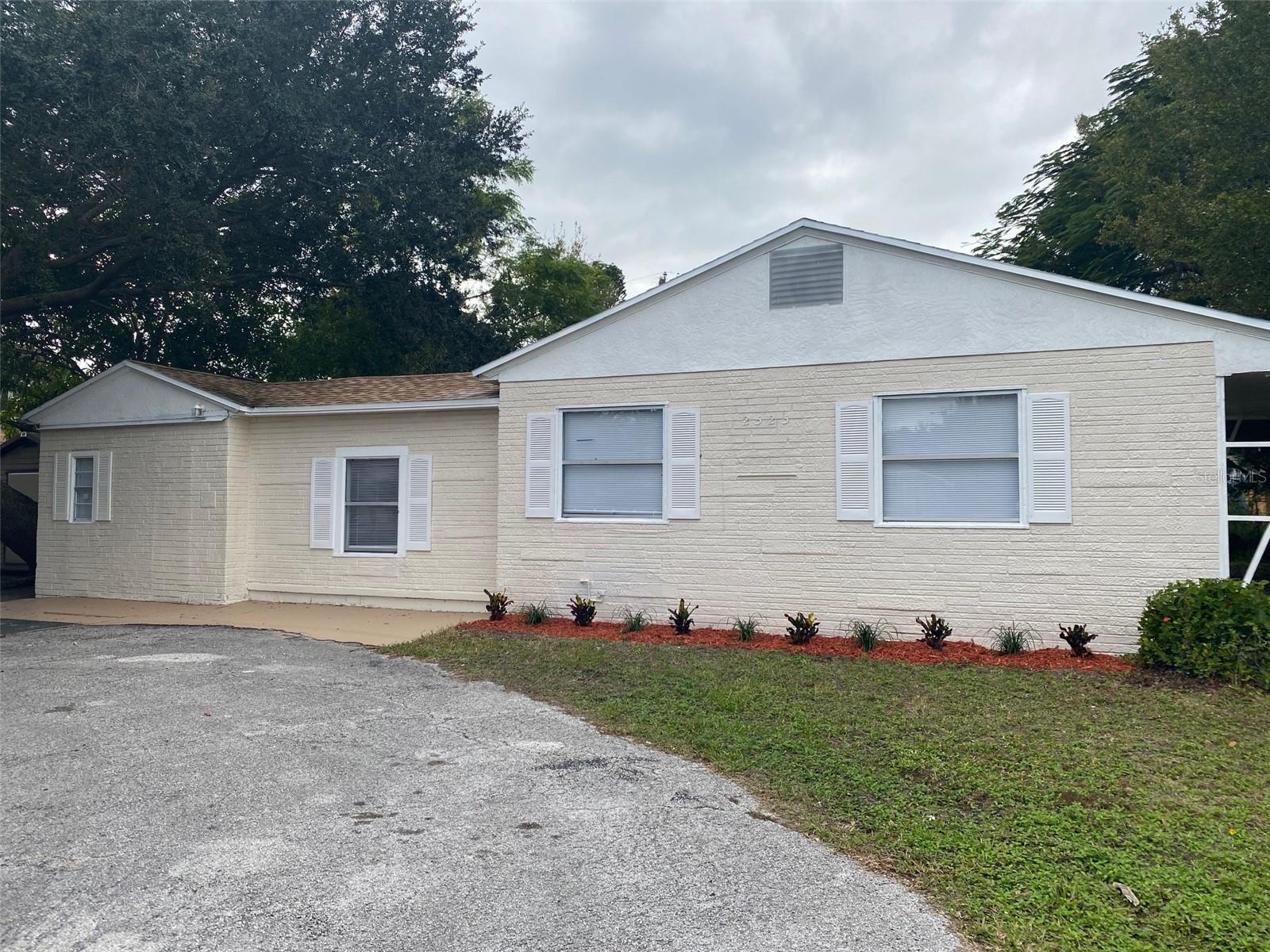 PALLANZA PARK ADD - Residential Lease