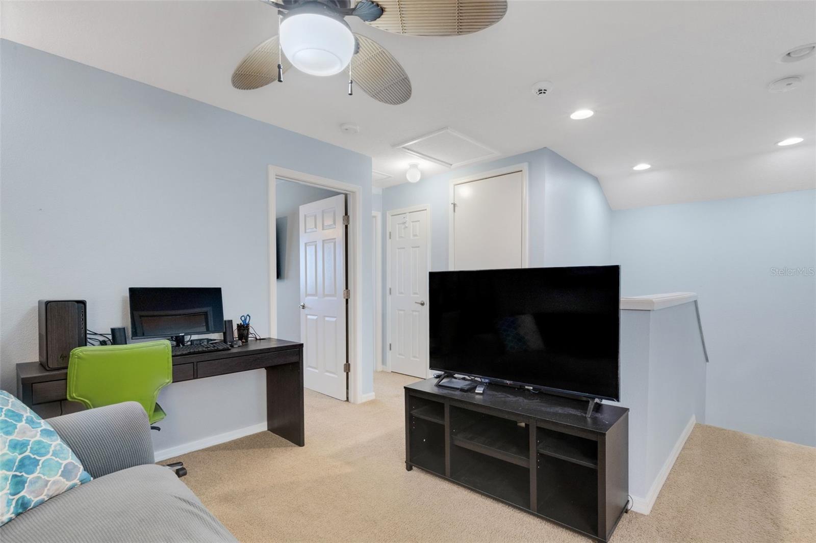 LAKESIDE PRESERVE - Residential