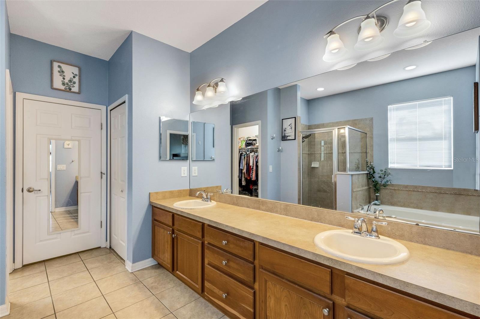 LAKESIDE PRESERVE - Residential