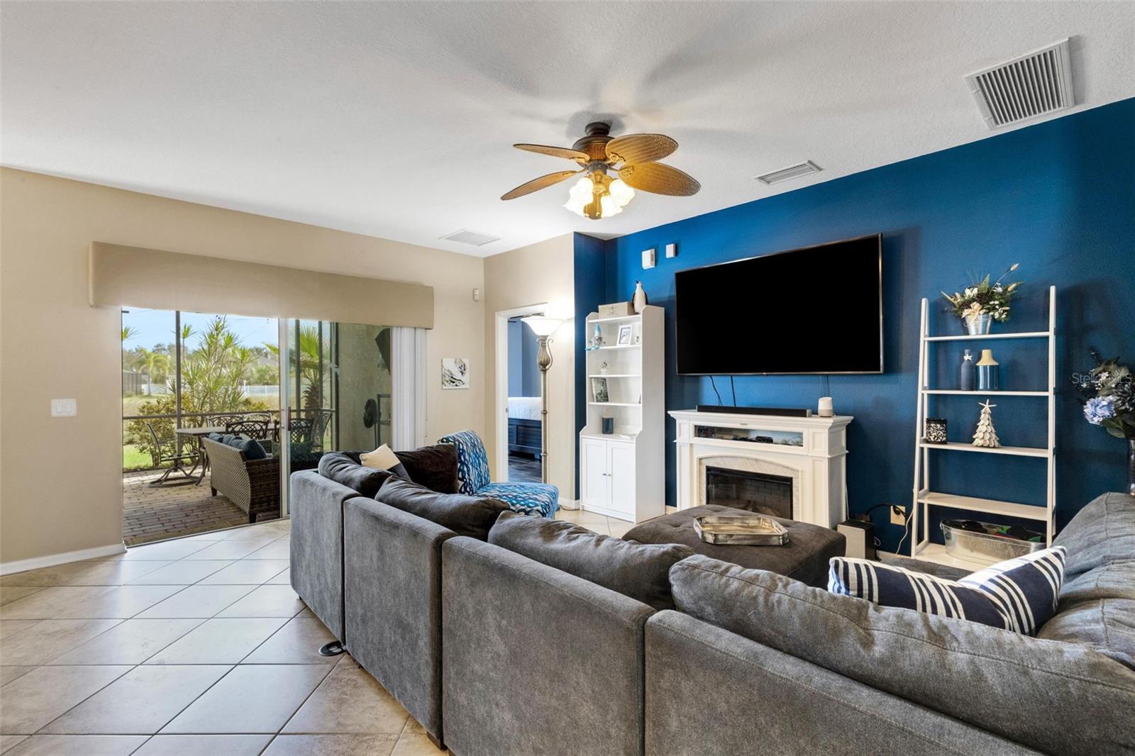 LAKESIDE PRESERVE - Residential