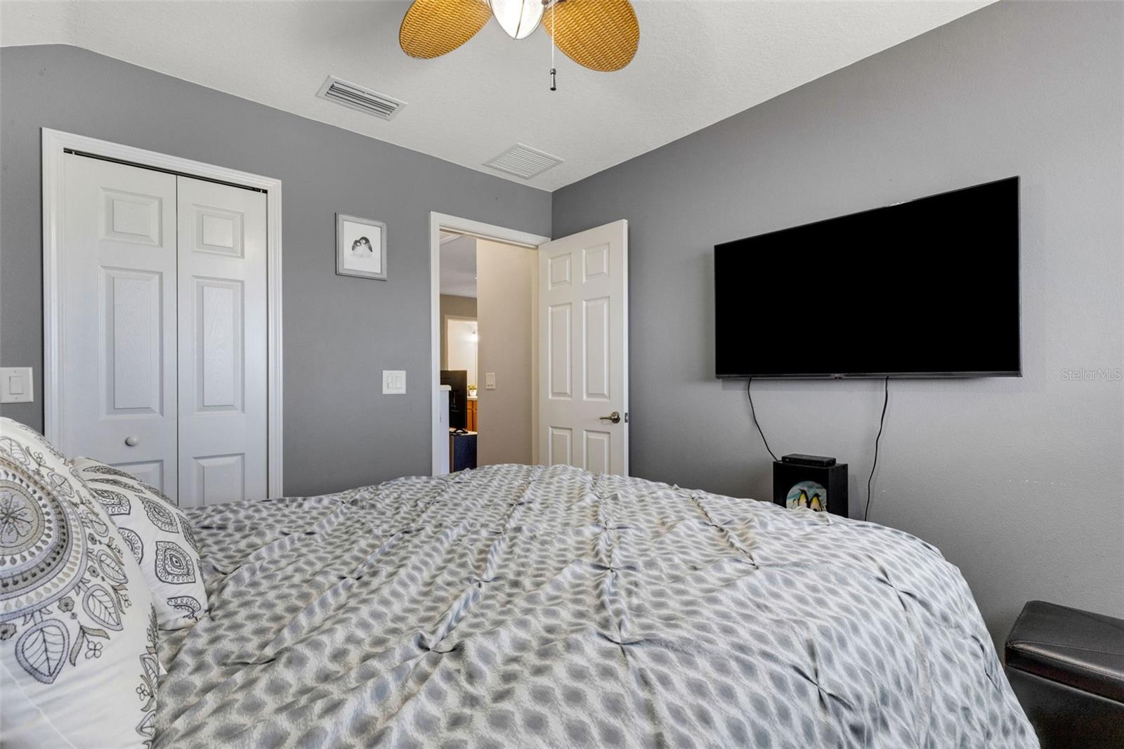 LAKESIDE PRESERVE - Residential