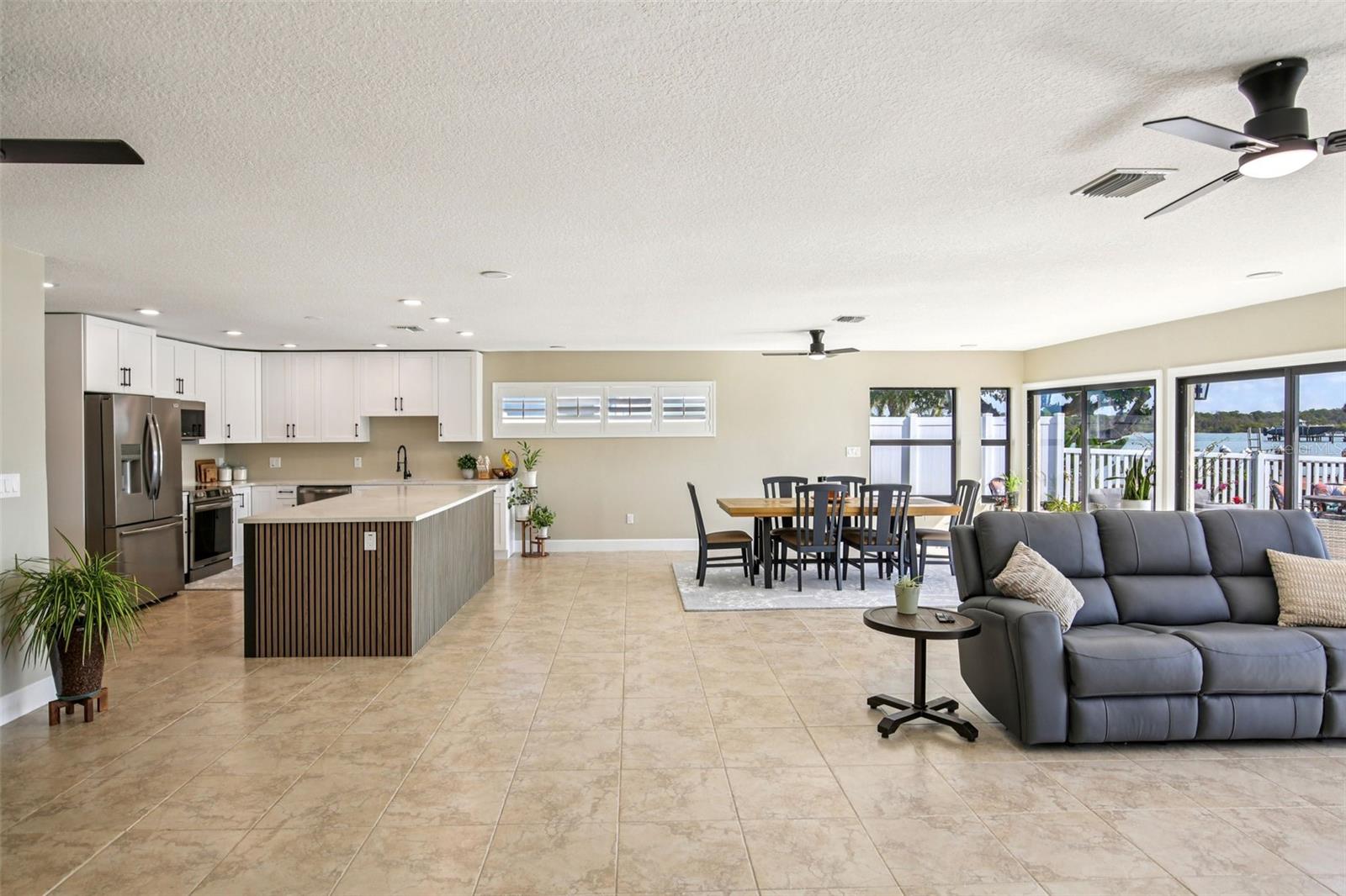 CRYSTAL ISLAND - Residential