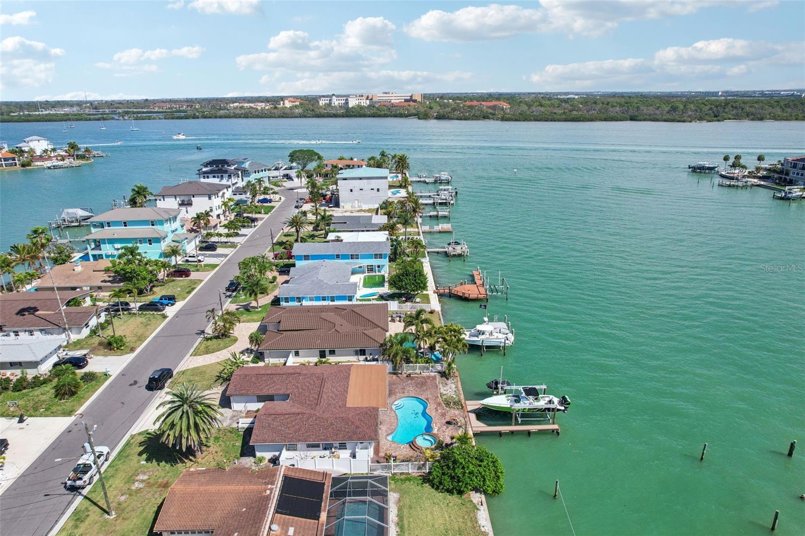 CRYSTAL ISLAND - Residential