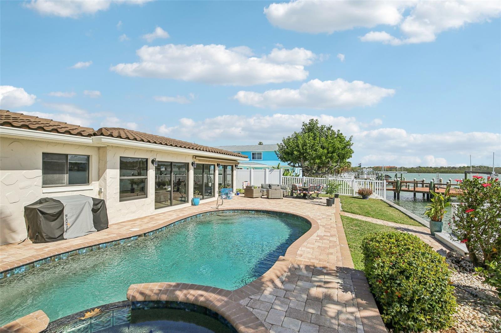 CRYSTAL ISLAND - Residential