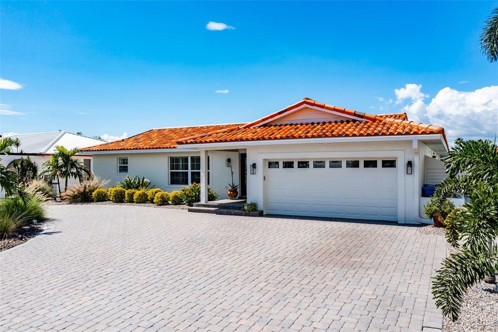 Photo of 917 Chipaway Drive, Apollo Beach, FL 33572 (MLS # TB8464740)