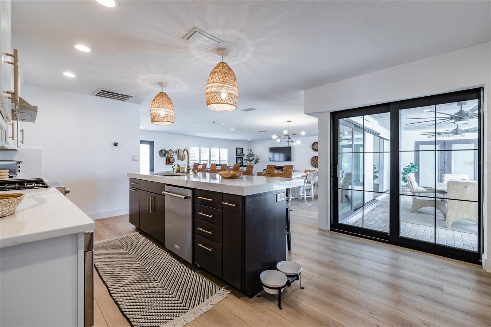 A RESUB OF A POR OF APOLLO - Residential