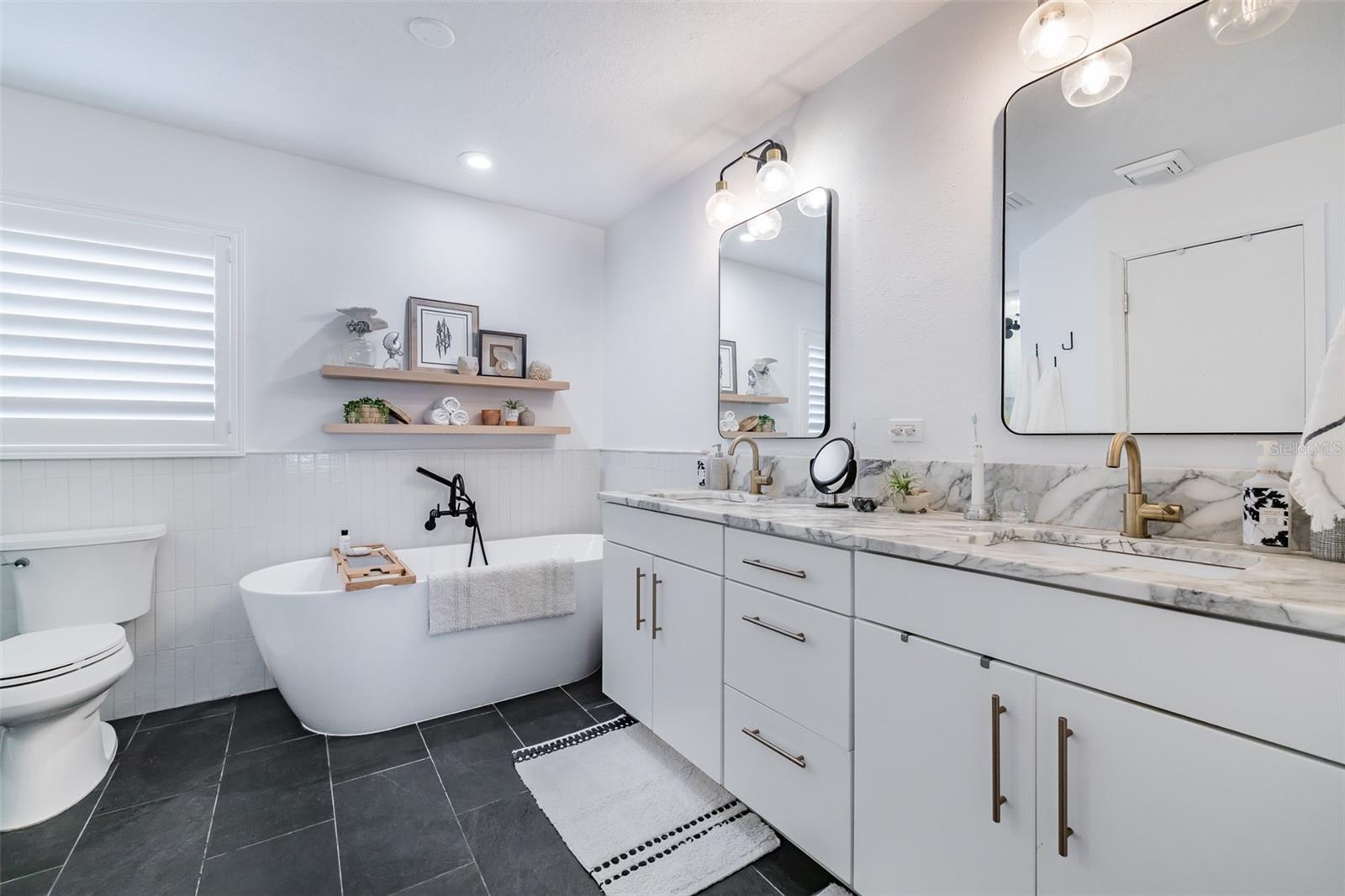 A RESUB OF A POR OF APOLLO - Residential