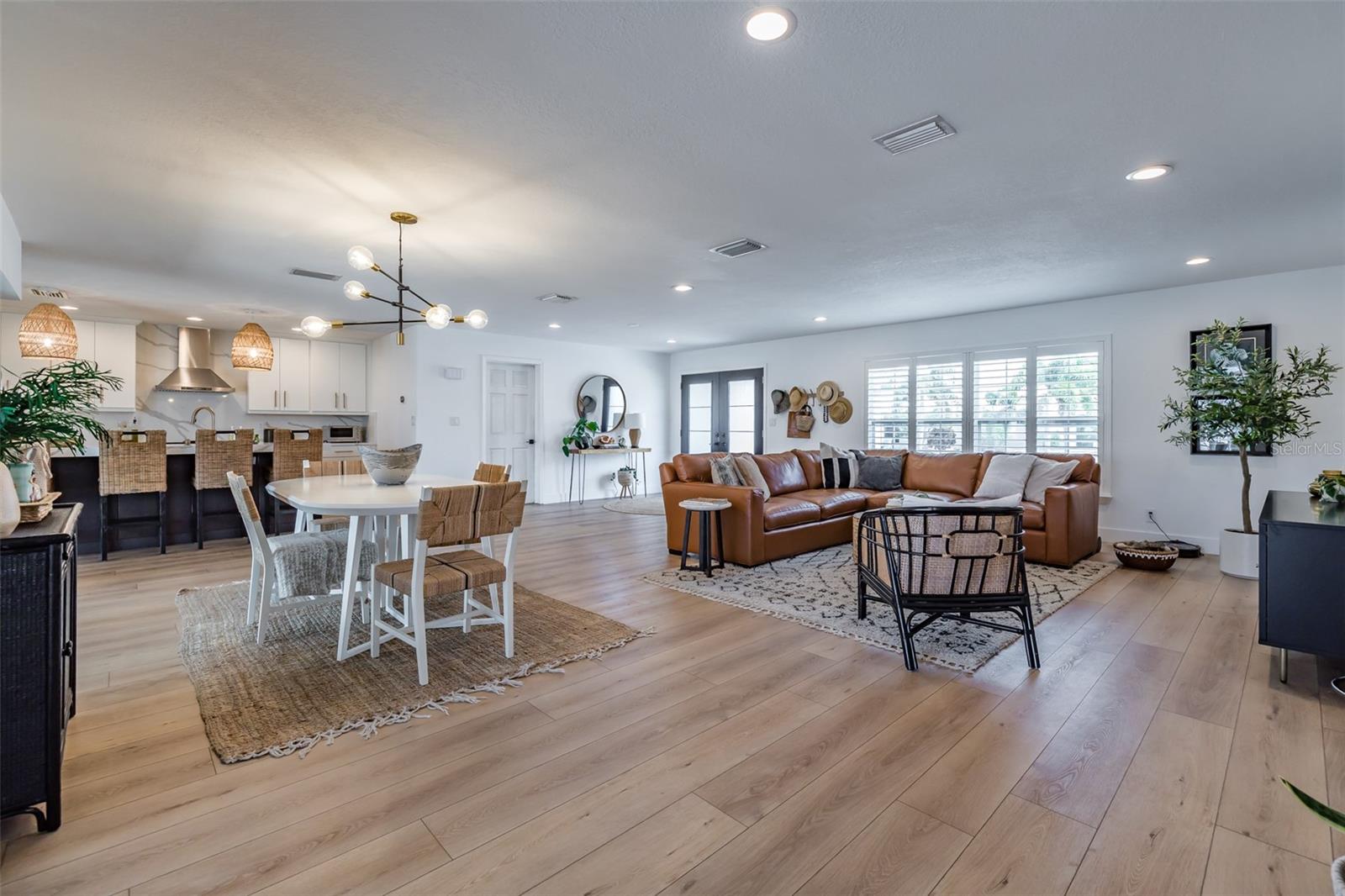 A RESUB OF A POR OF APOLLO - Residential