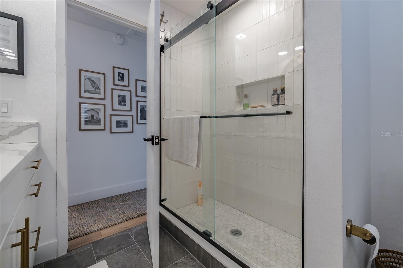 A RESUB OF A POR OF APOLLO - Residential